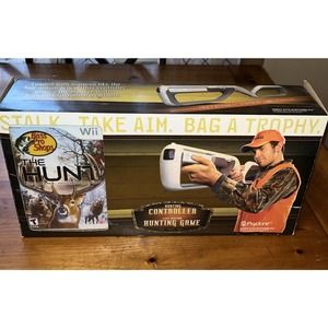 PSYCLONE Bass Pro Shops Hunting Controller GUN with The Hunt Game NINTENDO WII